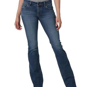 Women’s wranglers